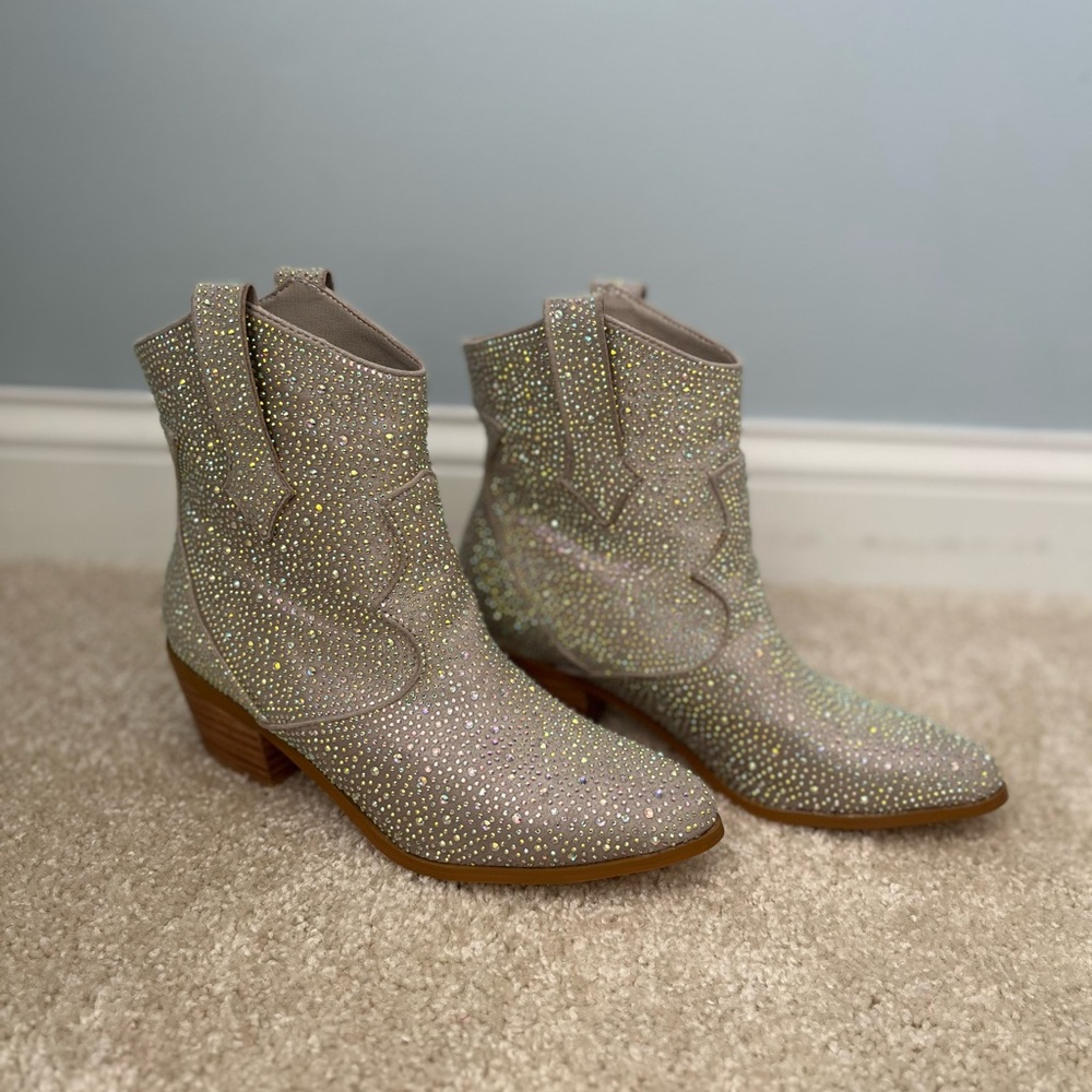 Rhinestone Western Boots-Size 7